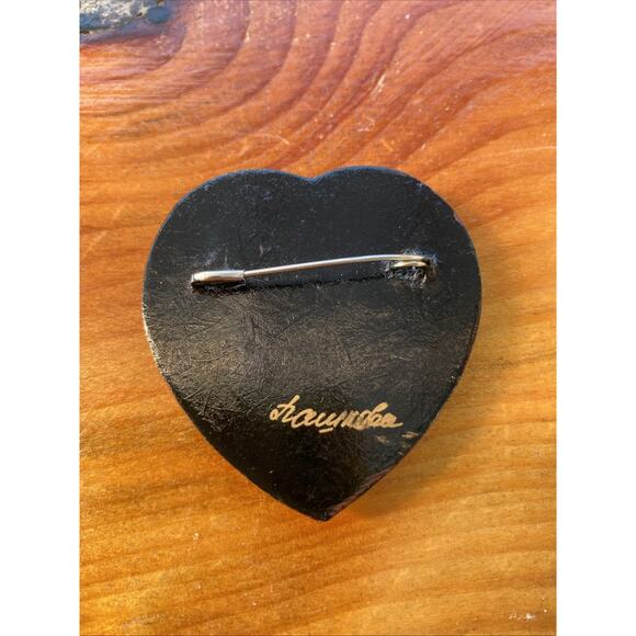 Vintage Russian Lacquer HEART Pin Brooch - Valentine - Hand Painted SIGNED - Picture 4 of 4